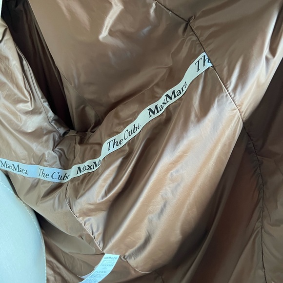 MAX MARA The Cube Greenco Cameluxe padded coat, caramel - Picture 11 of 15